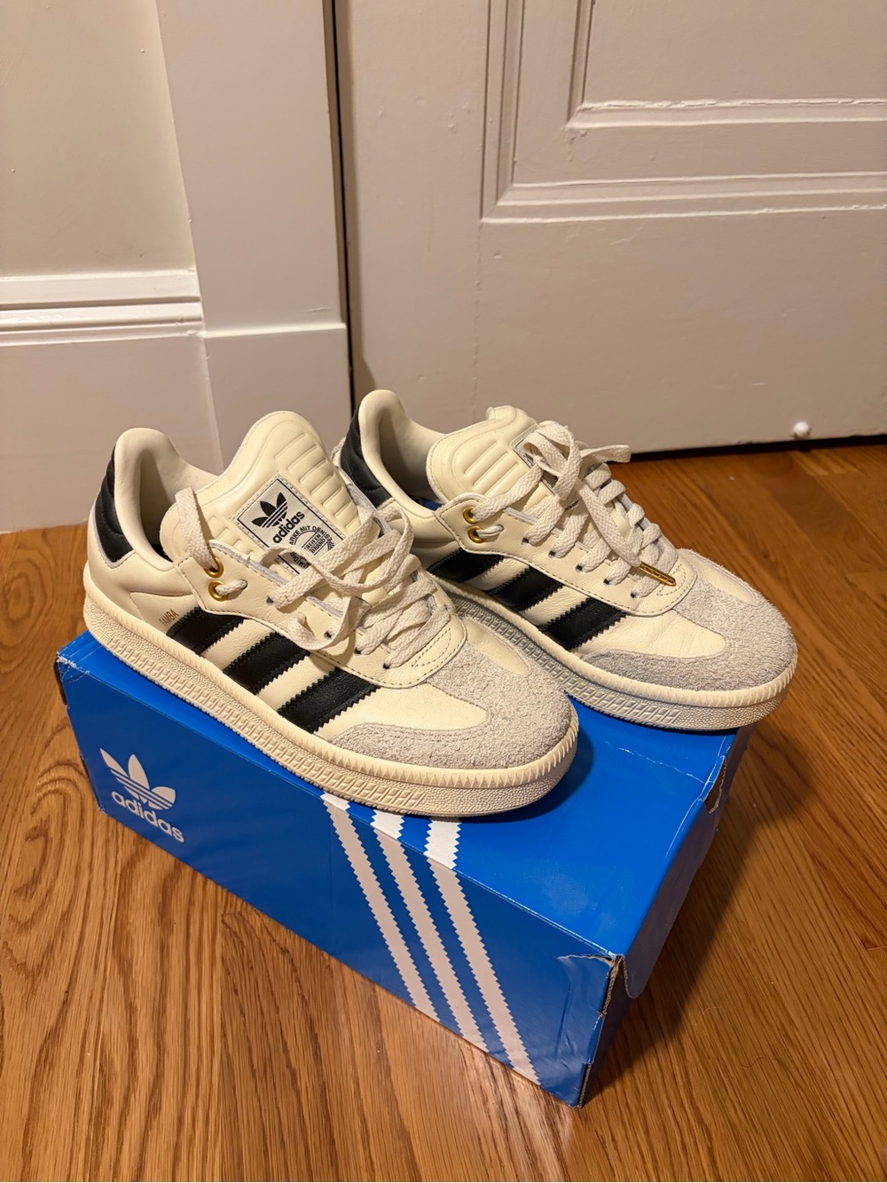 adidas Cream and Black Classic Low-Top Sneakers